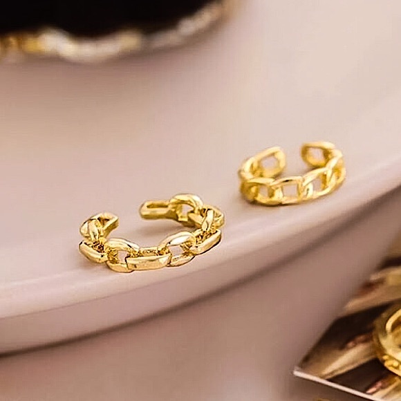 ⚜️[𝟯/$𝟭𝟴]⚜️2 Gold Cuff Chain Earrings Set NEW - Picture 7 of 8